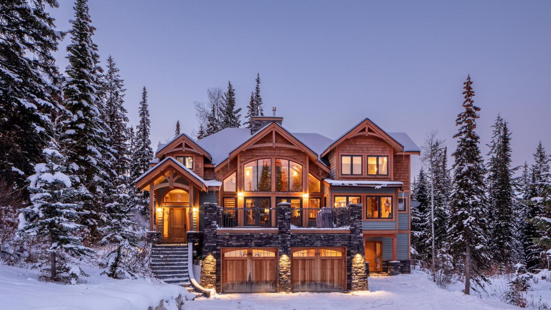 Lush Mountain Accommodations Golden Exteriör bild
